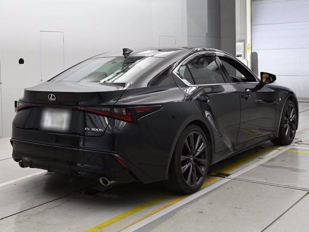 LEXUS IS300H