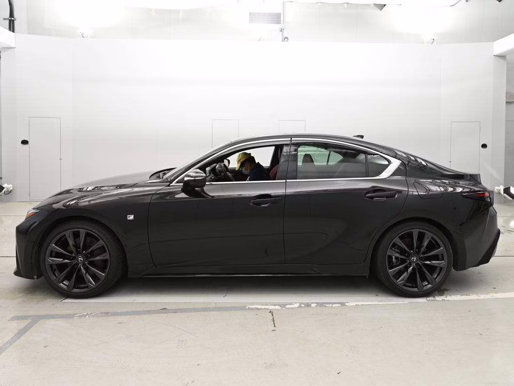 LEXUS IS300H
