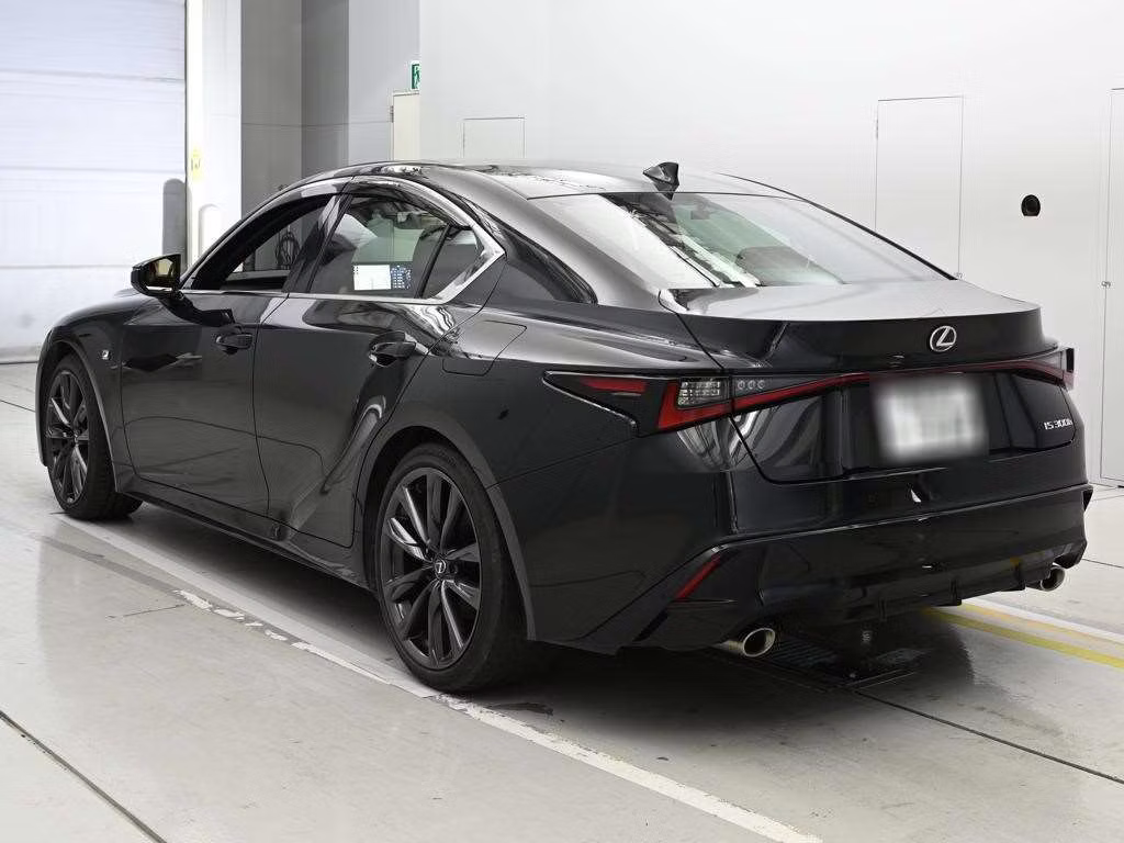LEXUS IS300H