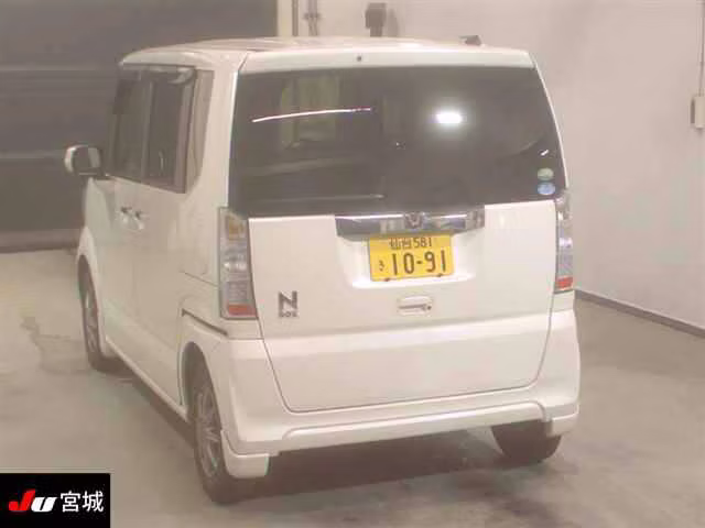HONDA N-BOX
