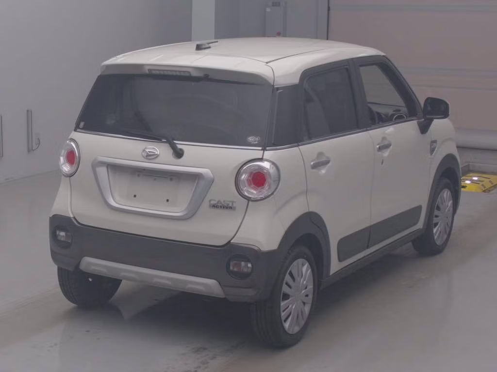 DAIHATSU CAST