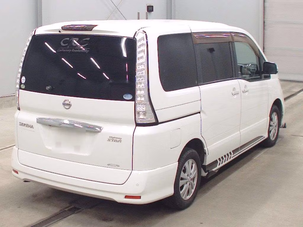 NISSAN SERENA