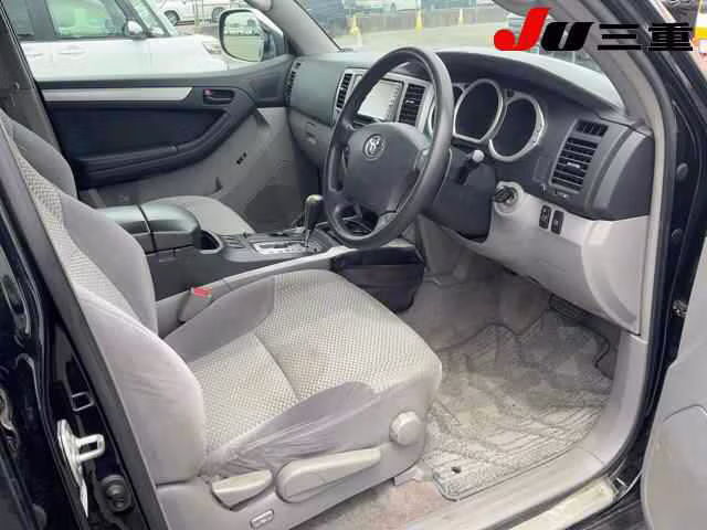 TOYOTA HILUX SURF