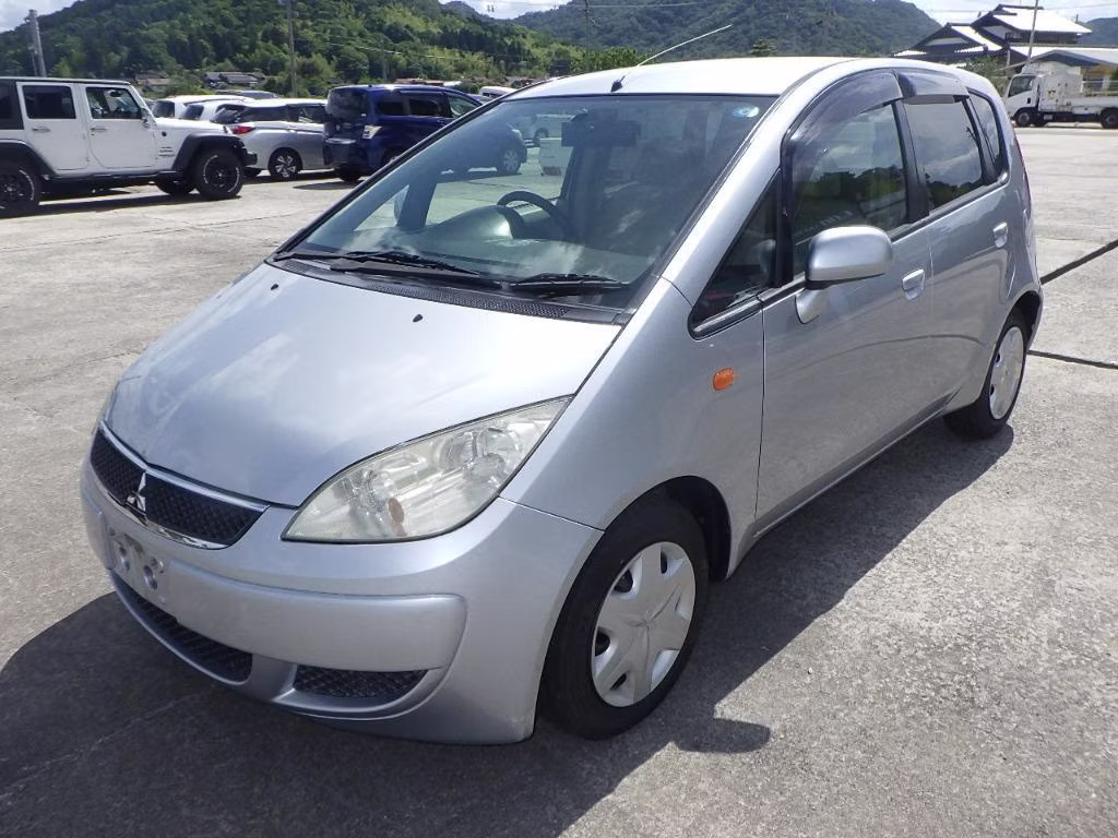MITSUBISHI COLT