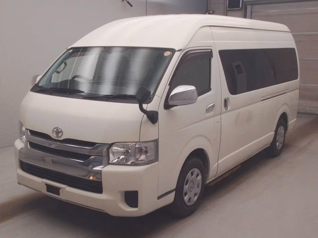 TOYOTA HIACE