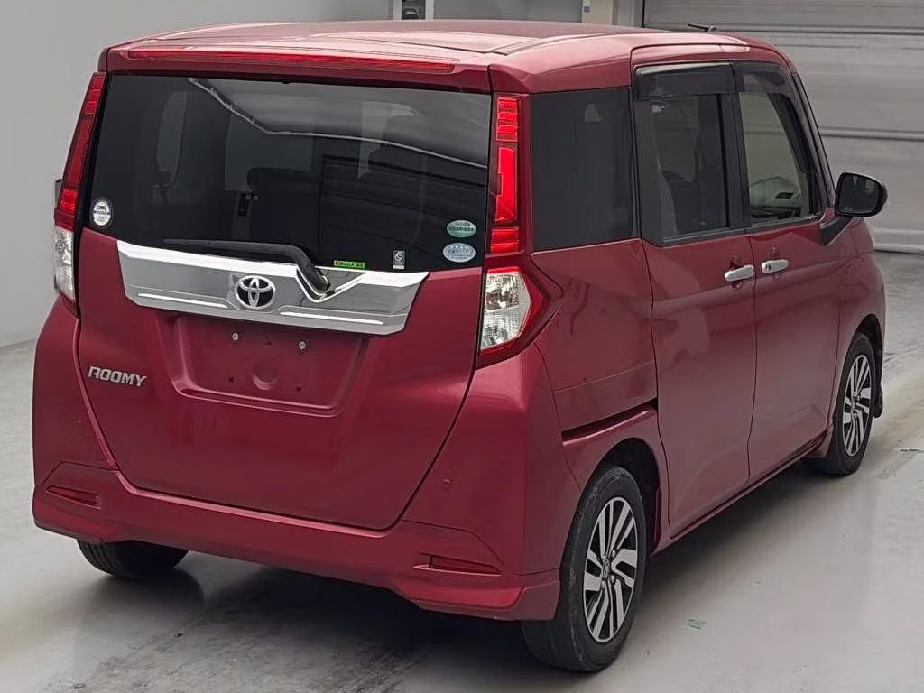TOYOTA ROOMY