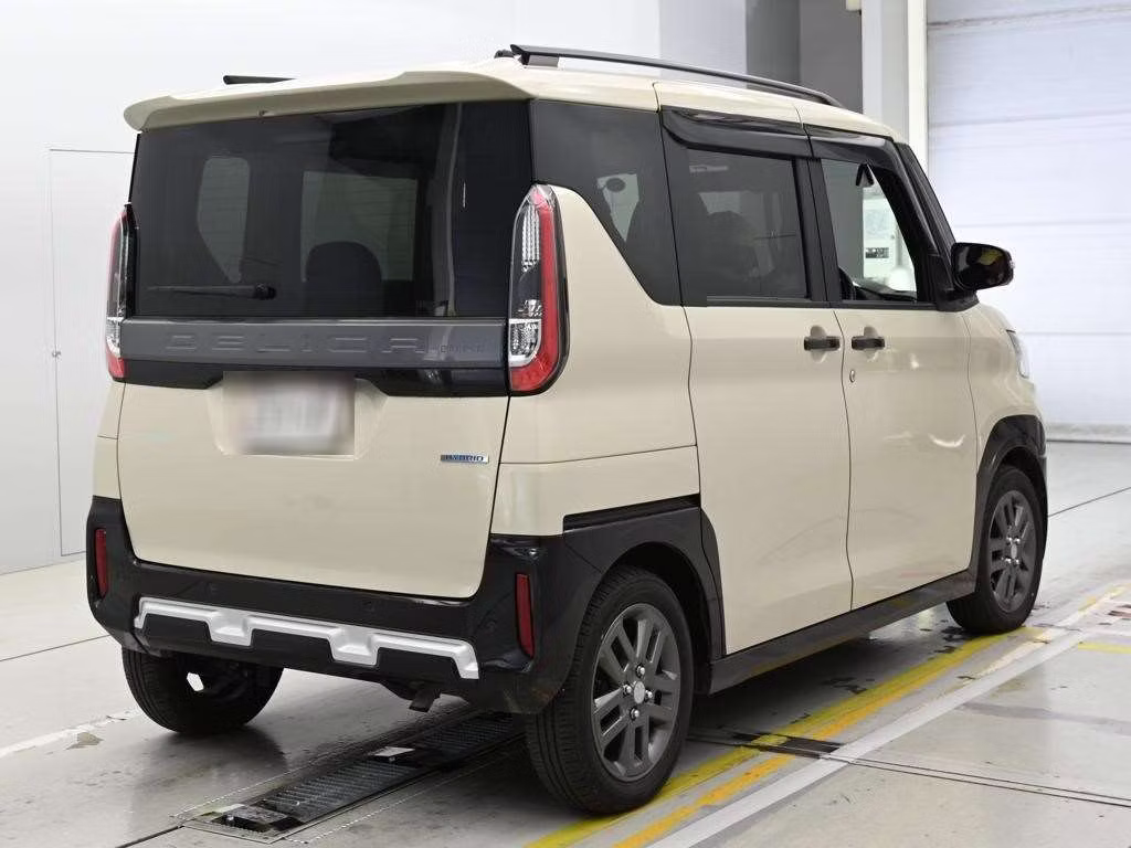 MITSUBISHI DELICA MINI