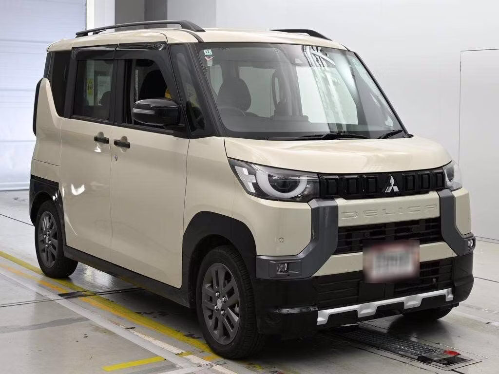 MITSUBISHI DELICA MINI