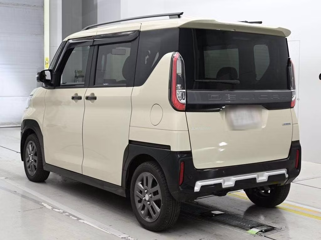 MITSUBISHI DELICA MINI