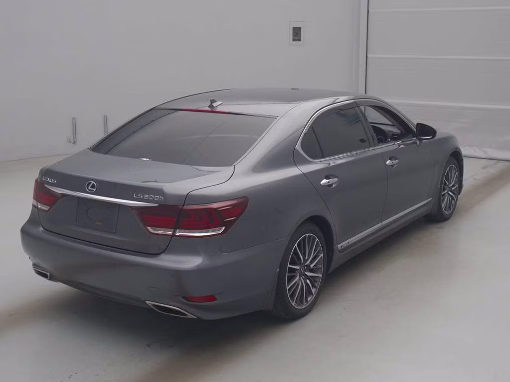 LEXUS LS600H
