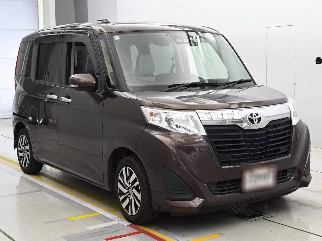 TOYOTA ROOMY
