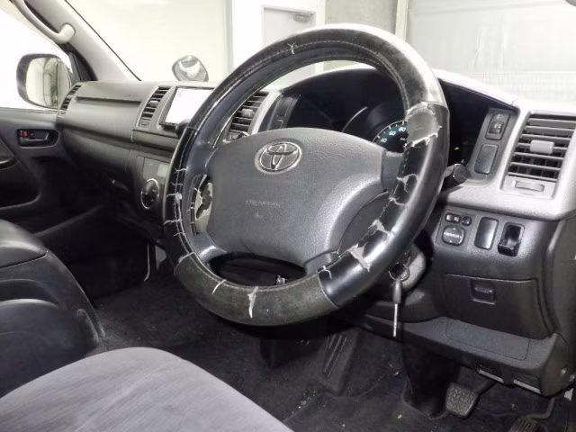 TOYOTA REGIUS ACE