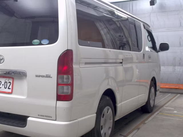 TOYOTA REGIUS ACE