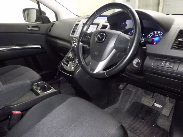 MAZDA MPV
