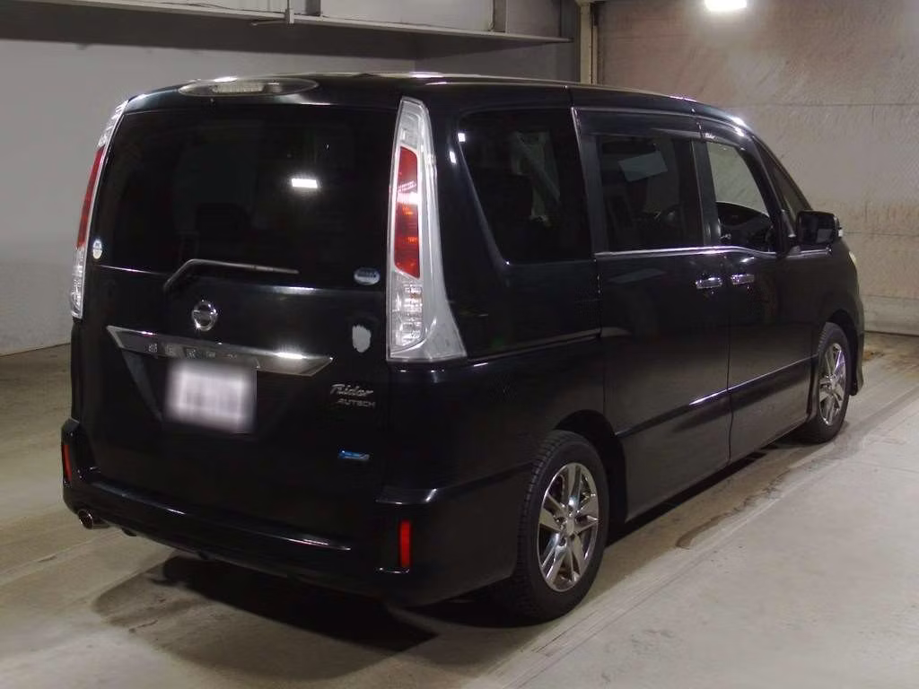 NISSAN SERENA