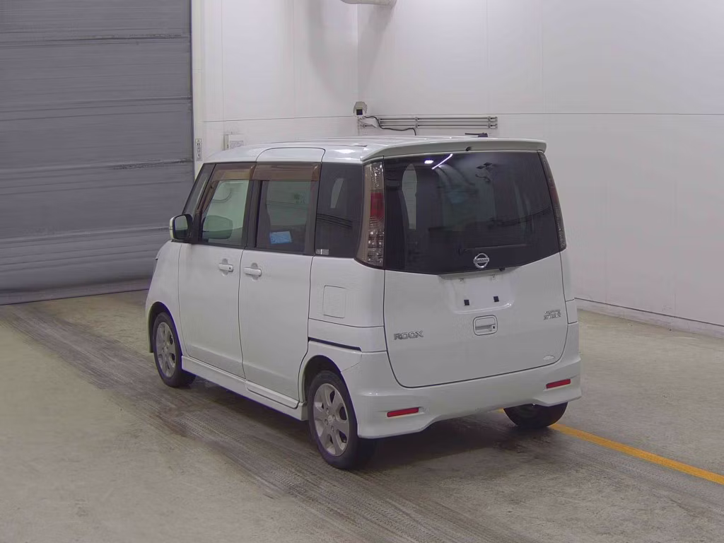 NISSAN ROOX