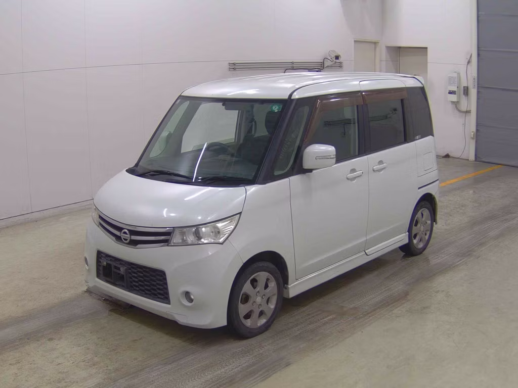 NISSAN ROOX