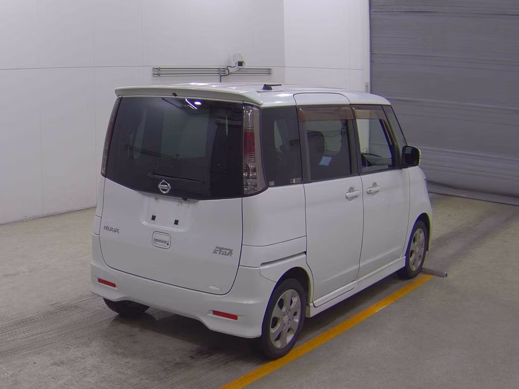 NISSAN ROOX
