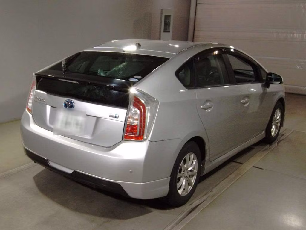 TOYOTA PRIUS