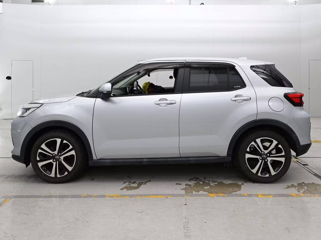 DAIHATSU ROCKY