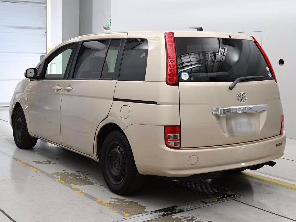 TOYOTA ISIS