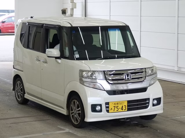 HONDA N-BOX