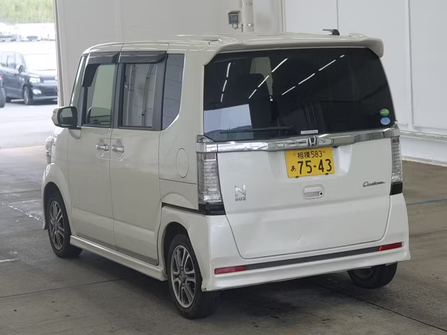 HONDA N-BOX