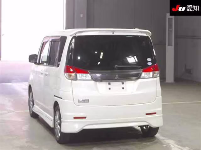 MITSUBISHI DELICA D:2