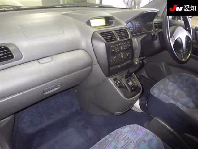 MITSUBISHI RVR