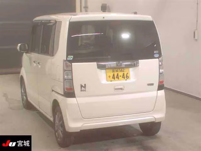 HONDA N-BOX