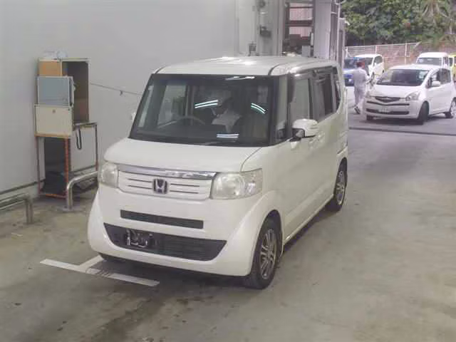 HONDA N-BOX