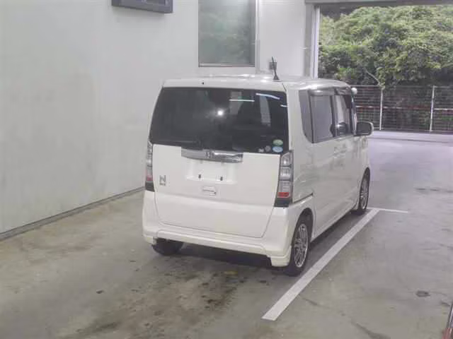 HONDA N-BOX