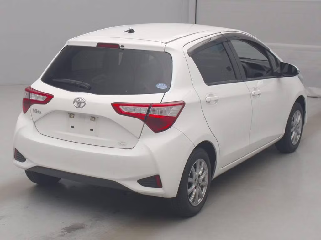 TOYOTA VITZ