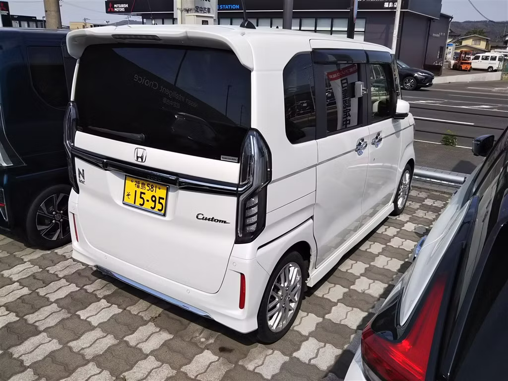 HONDA N-BOX