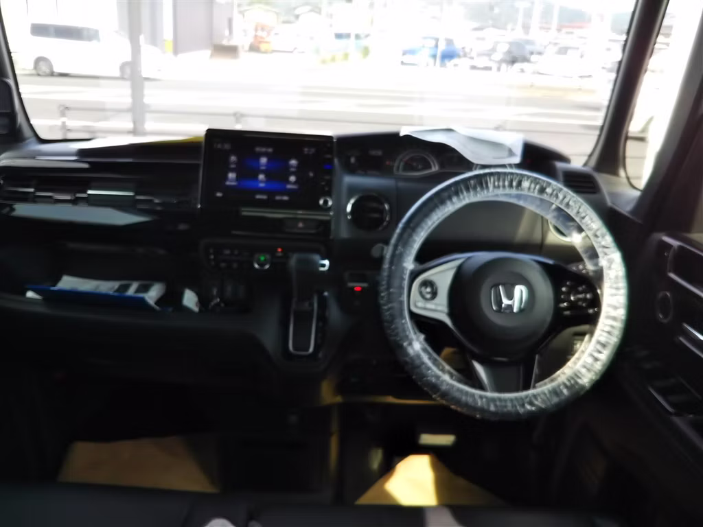 HONDA N-BOX