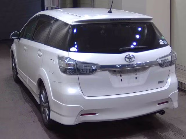 TOYOTA WISH