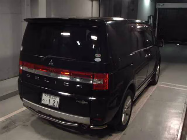 MITSUBISHI DELICA D:5