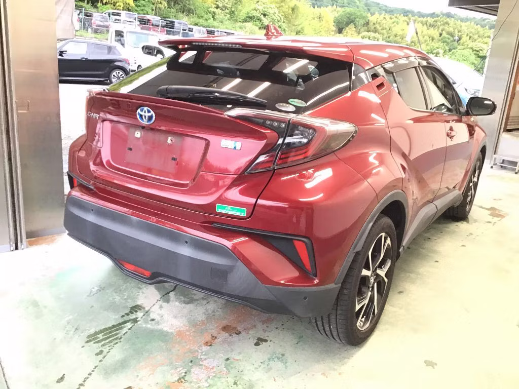 TOYOTA C-HR