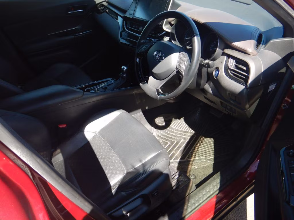 TOYOTA C-HR