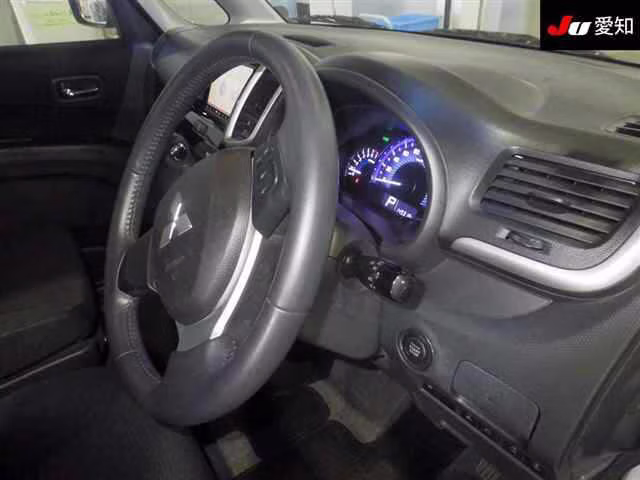 MITSUBISHI DELICA D:2