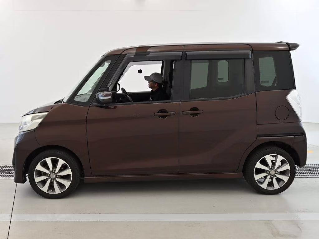 MITSUBISHI EK SPACE