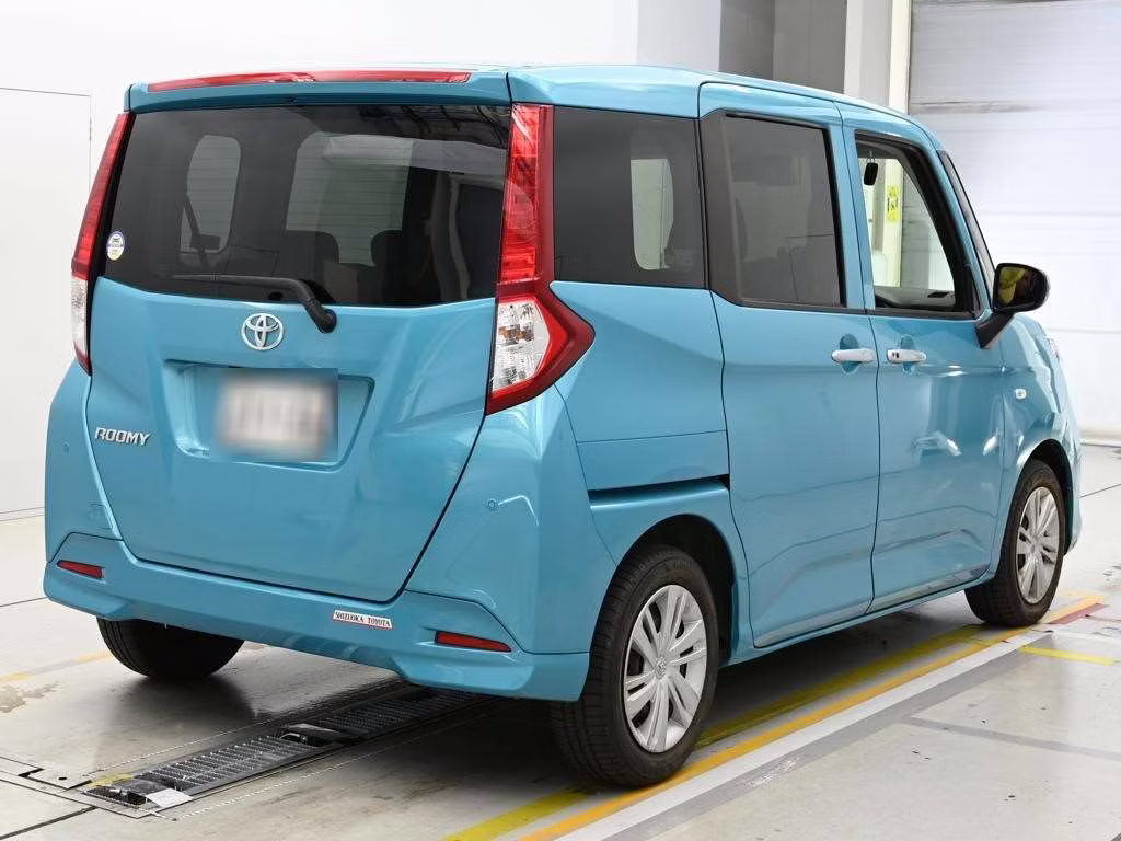 TOYOTA ROOMY