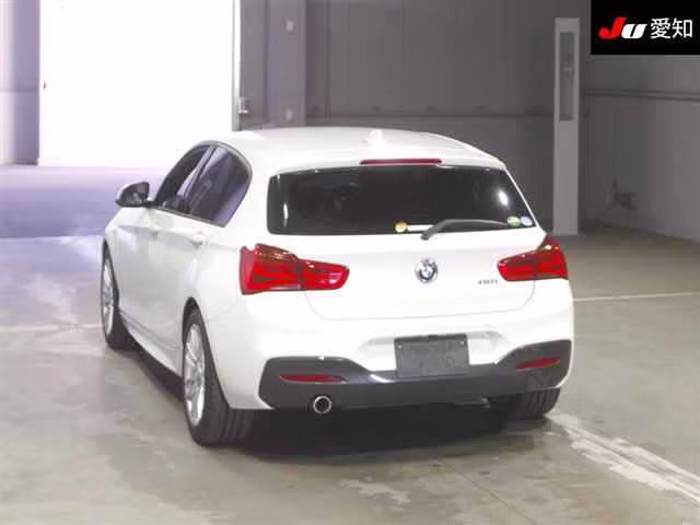 BMW 1-SERIES