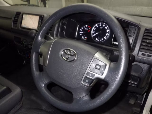 TOYOTA REGIUS ACE
