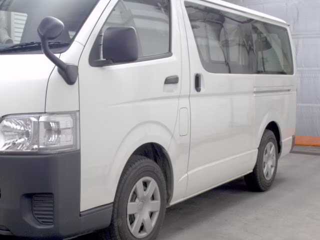 TOYOTA REGIUS ACE