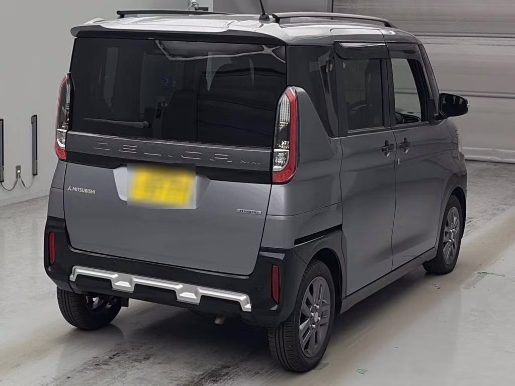 MITSUBISHI DELICA MINI