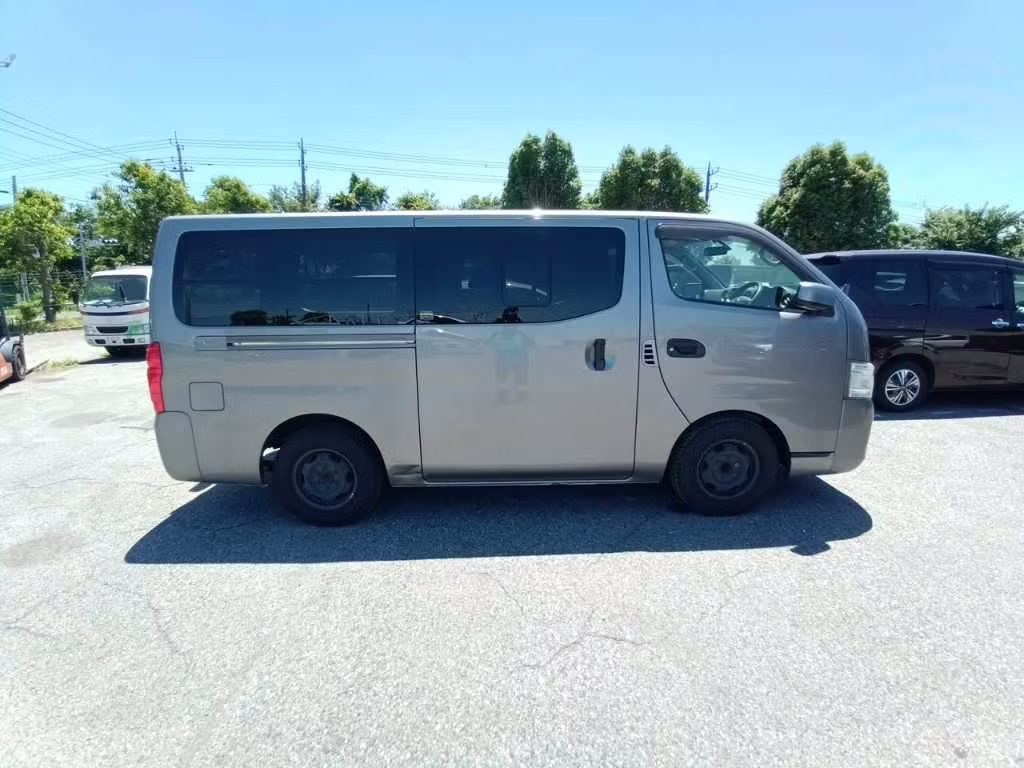 NISSAN NV350 CARAVAN