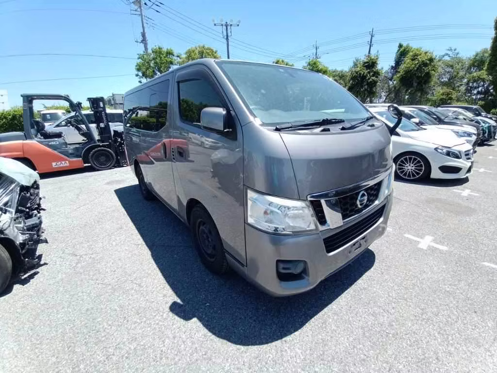 NISSAN NV350 CARAVAN