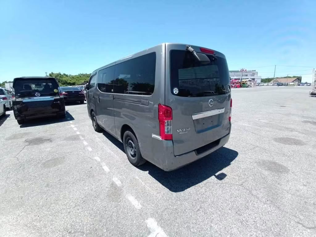 NISSAN NV350 CARAVAN