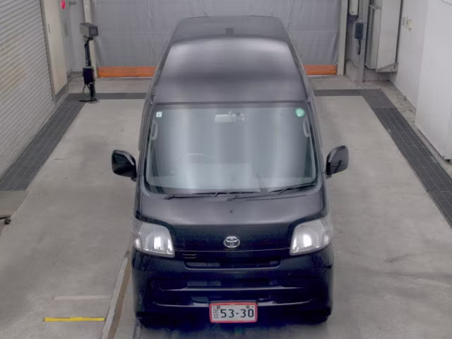 TOYOTA PIXIS VAN